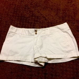 Mossimo Supply CO size 5 solid white shorts EUC